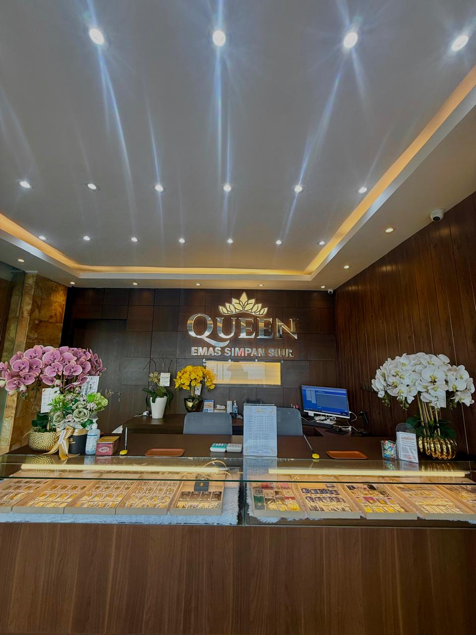 Queen Emas Simpang Siur